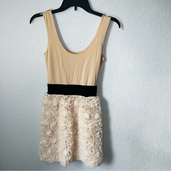 ZARA Slip Nude Dress Sleeveless Dress Rosette Floral Ruffled Skirt Size XS - Picture 5 of 5